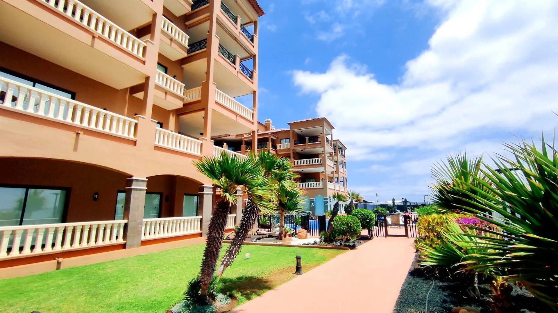 El Nautico Suites, The Beachfront Paradise San Miguel de Abona Spain